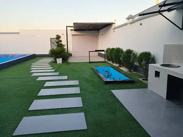 Aqua Cottage 1