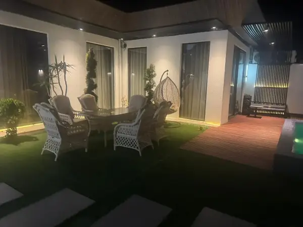 Aqua Cottage 1