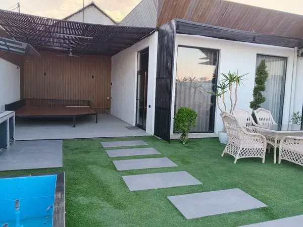 Aqua Cottage 1