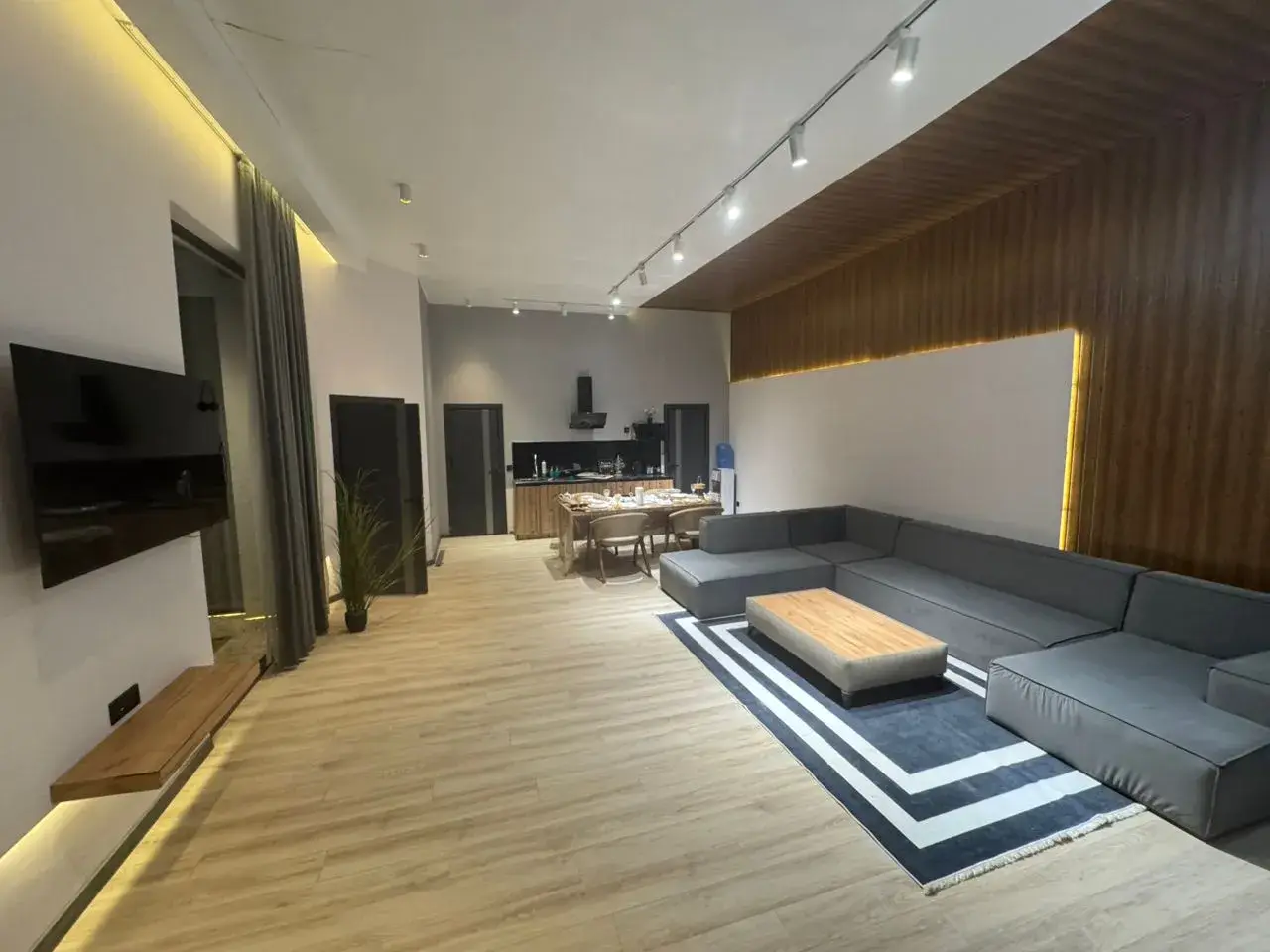 Aqua Cottage 4